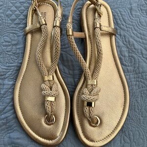 Michael Kors EUC Holly T-Strap Metallic Gold Sandals